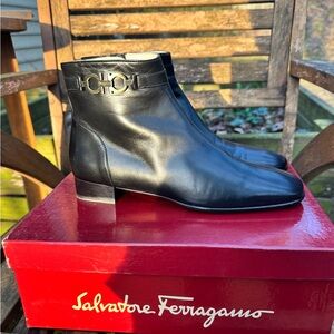 Salvatore Ferragamo Black Leather ankle Boots with Logo Accent
